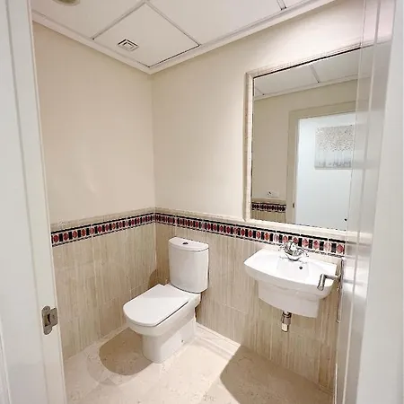 Luxurious Golden Mile Apartament *